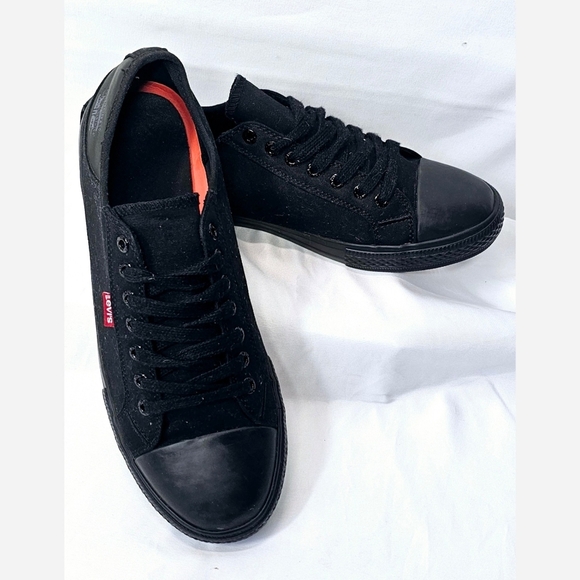 Size 11 Levi's Women's Stan Buck Fashion Sneakers - Picture 1 of 8